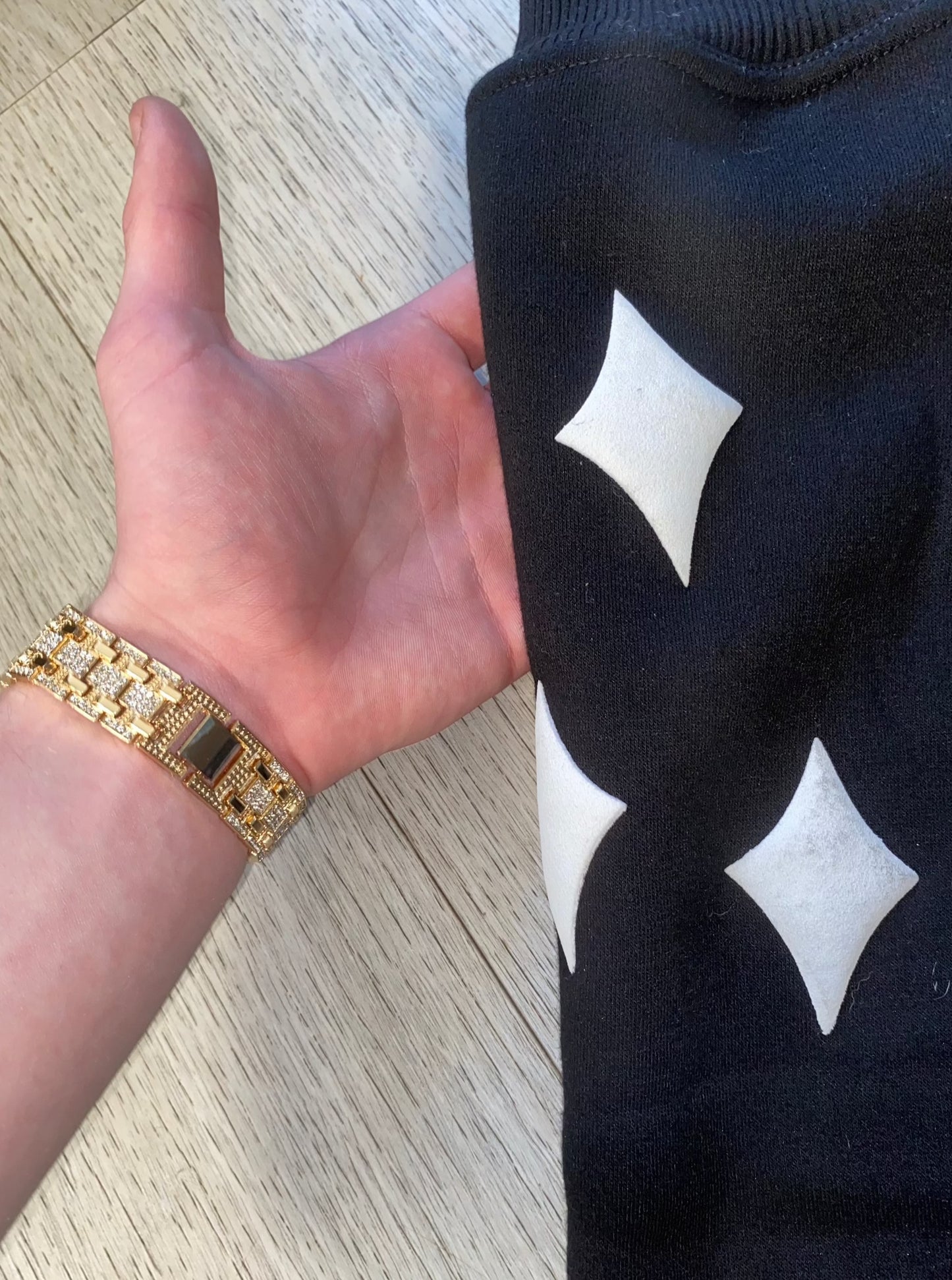 BLACK | REWARD HOODIE